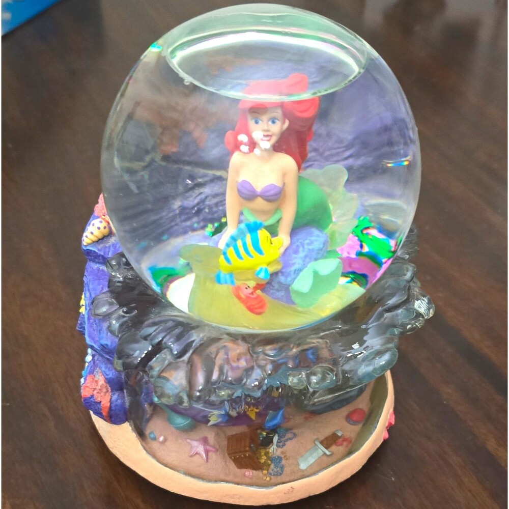 Pristine Vintage Disney Little Mermaid Ariel Musical Snow Globe Under The Sea